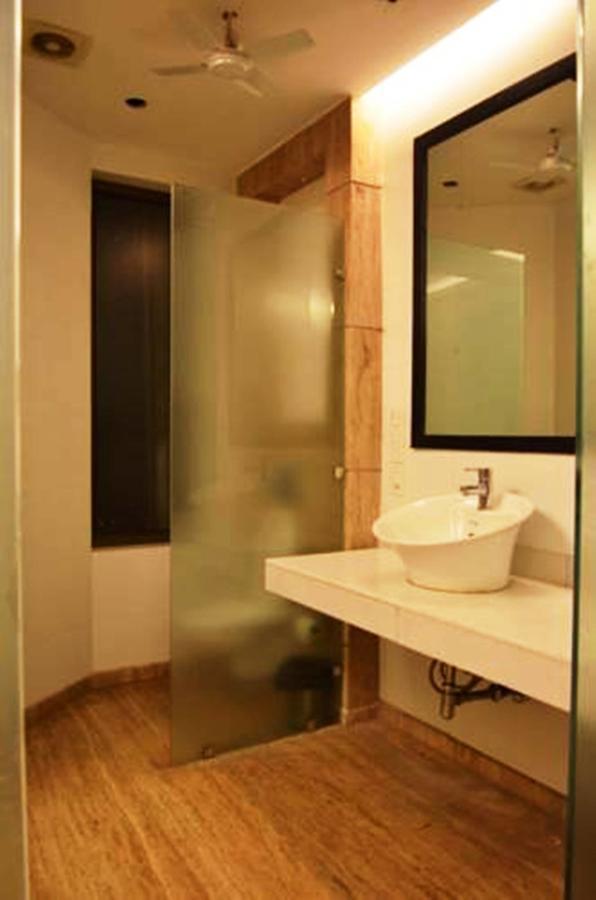 Hotel Vipul Grand 구르가온 외부 사진