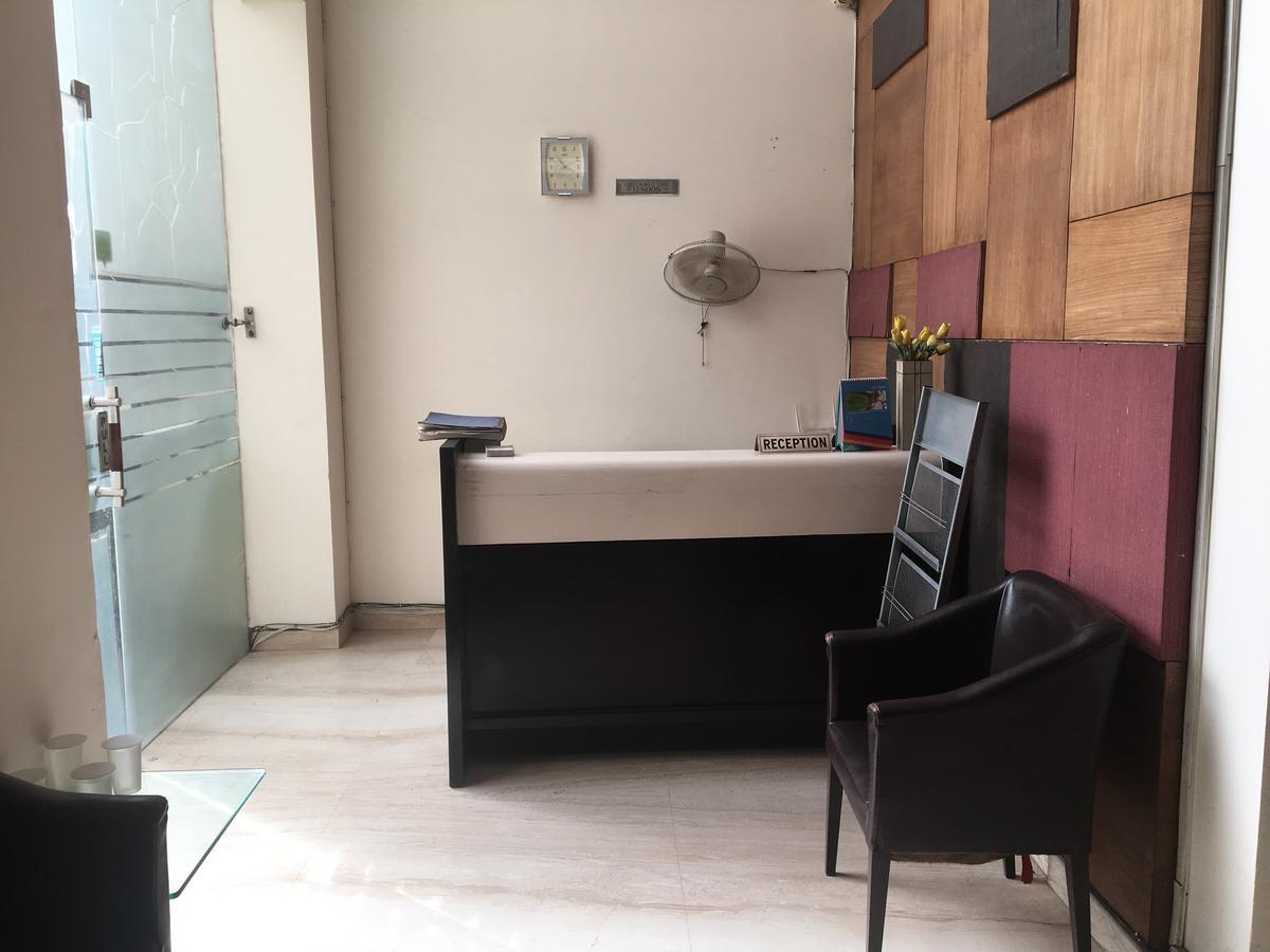 Hotel Vipul Grand 구르가온 외부 사진